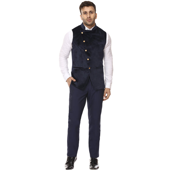Veera Paridhaan Plain Chinese Collar Sleeveless Velvet Nehru Jacket