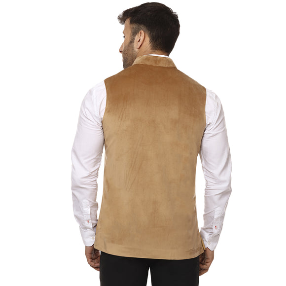 Veera Paridhaan Plain Chinese Collar Sleeveless Velvet Nehru Jacket