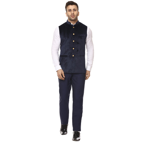 Veera Paridhaan Plain Chinese Collar Sleeveless Velvet Nehru Jacket