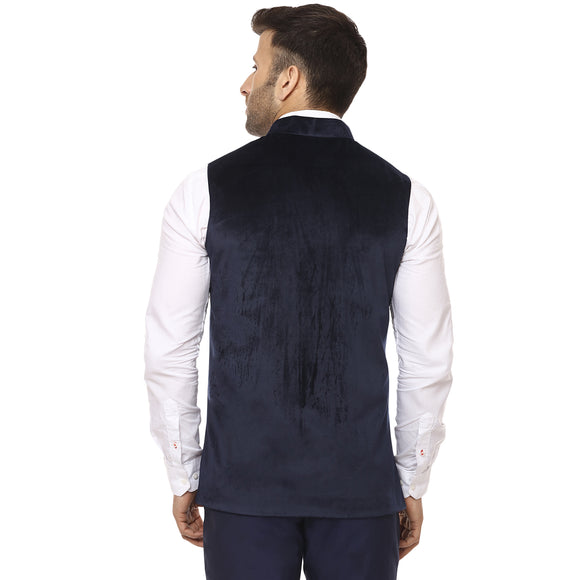 Veera Paridhaan Plain Chinese Collar Sleeveless Velvet Nehru Jacket