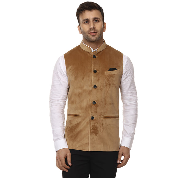 Veera Paridhaan Plain Chinese Collar Sleeveless Velvet Nehru Jacket